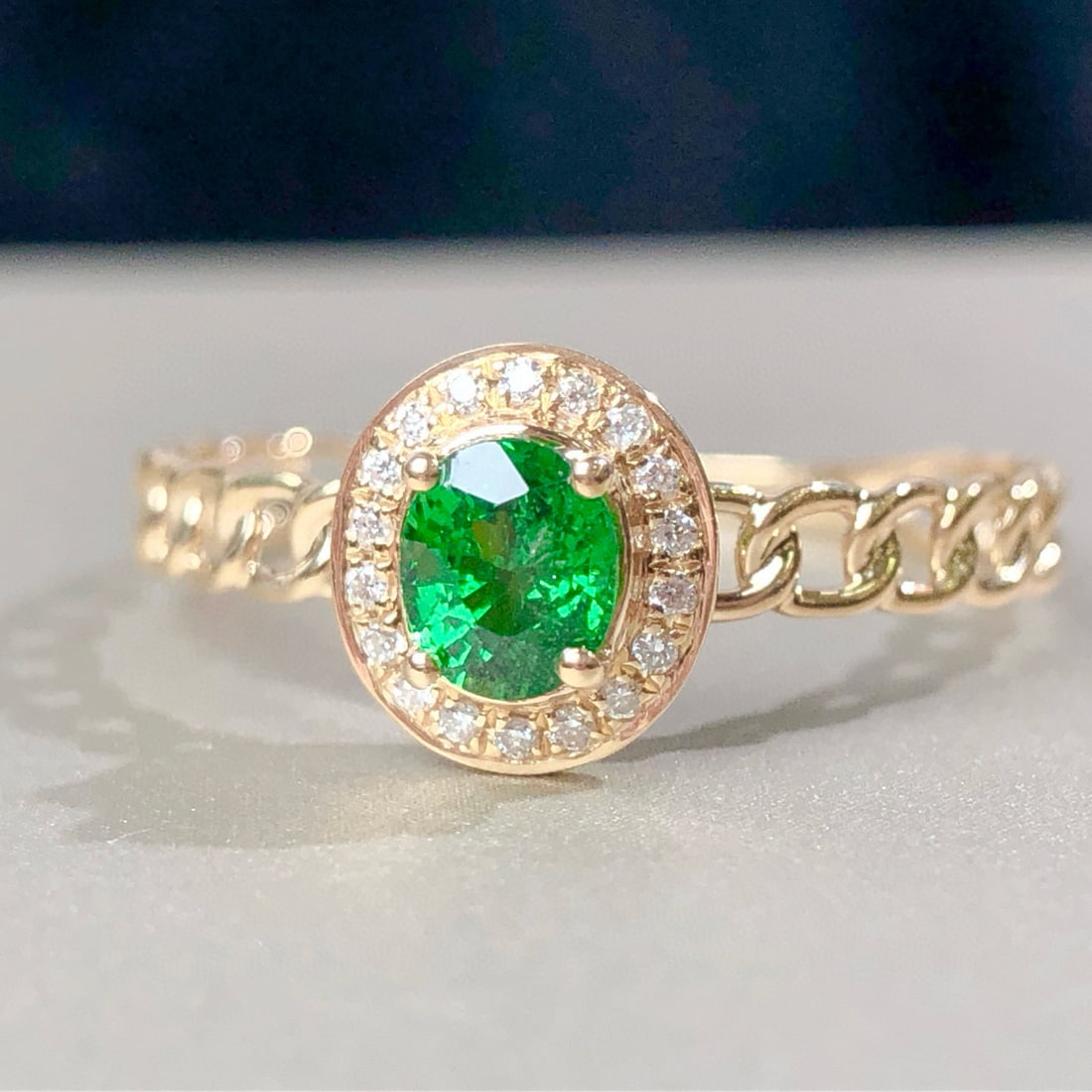 14k Gold 0.45 Ctw Natural Tsavorite & Diamond Ring: Ref:230958056 // gold content:14k gold // ring size:7. 25us // // main gemstone:tsavorite // shape:oval // carat weight:0. 40ct // color:green // treatment:natural // // adjacent gemstone 2 :