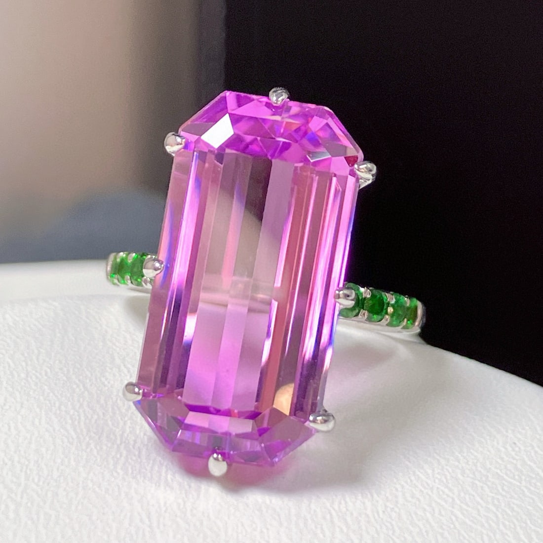 14k Gold 17.11 Ctw Natural Kunzite & Tsavorite Ring - 3