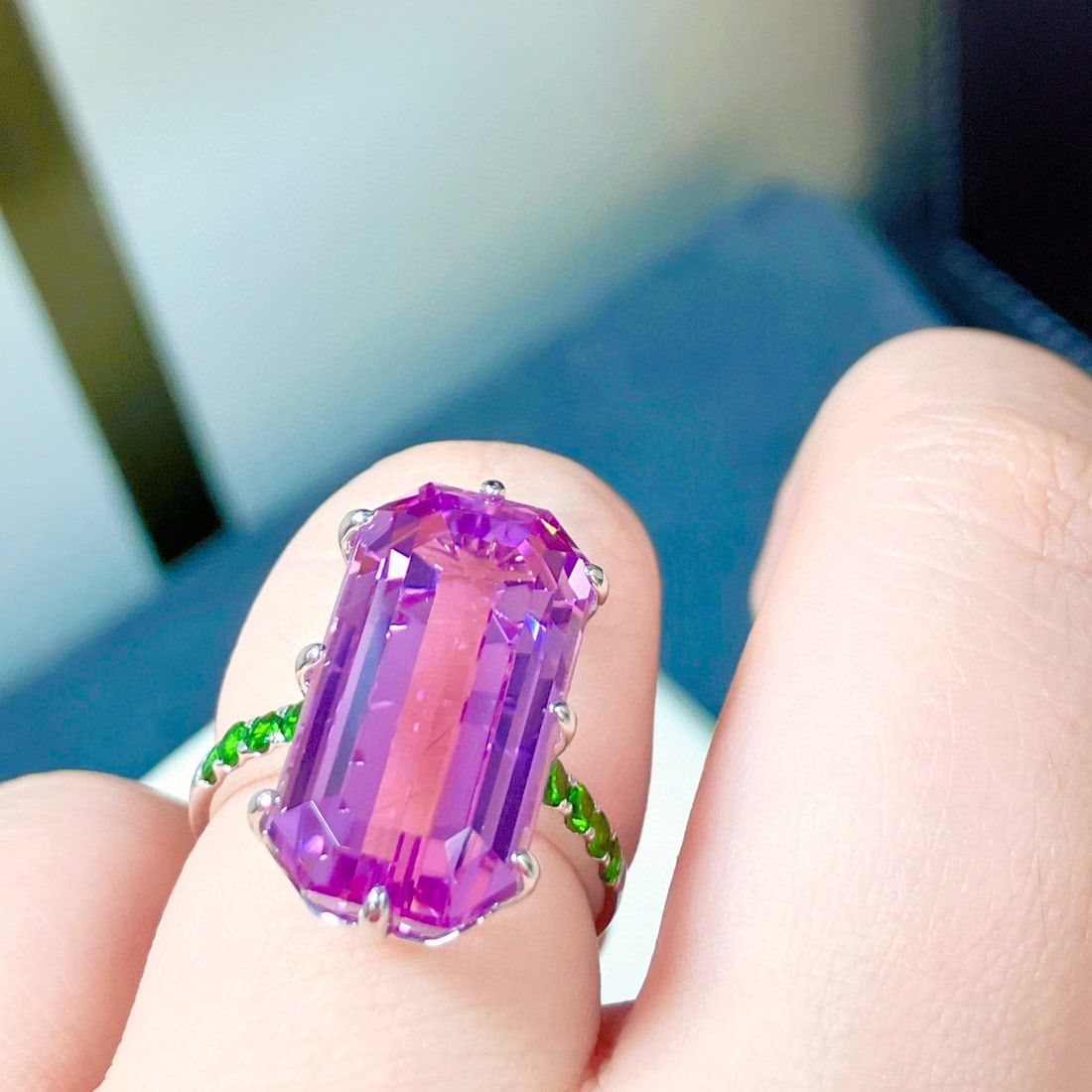 14k Gold 17.11 Ctw Natural Kunzite & Tsavorite Ring - 8