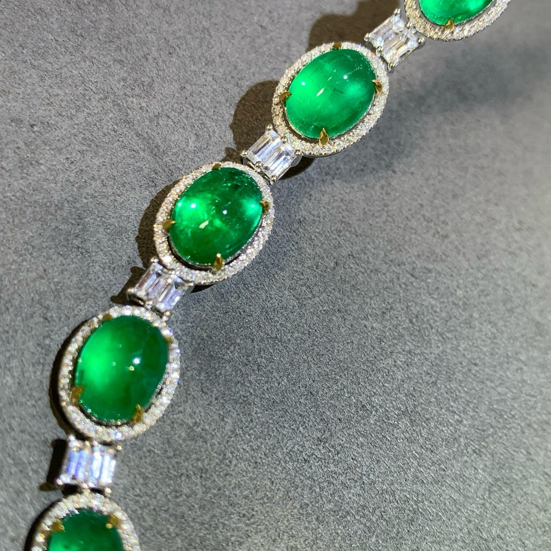 14k Gold 14.21 Ctw Vivid Green Natural Emerald & Sapphire Bracelet (1 of 6)