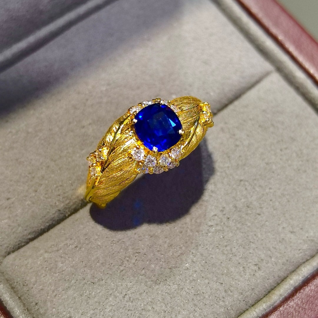 14k Gold 1.41 Ctw Natural Sapphire & Diamond Ring: Ref:230958171 // gold content:14k gold // ring size:7. 25us // // main gemstone:sapphire // shape:cushion // carat weight:1. 02ct // color:royal blue // treatment:natural // // adjacent gemstone 2 : d