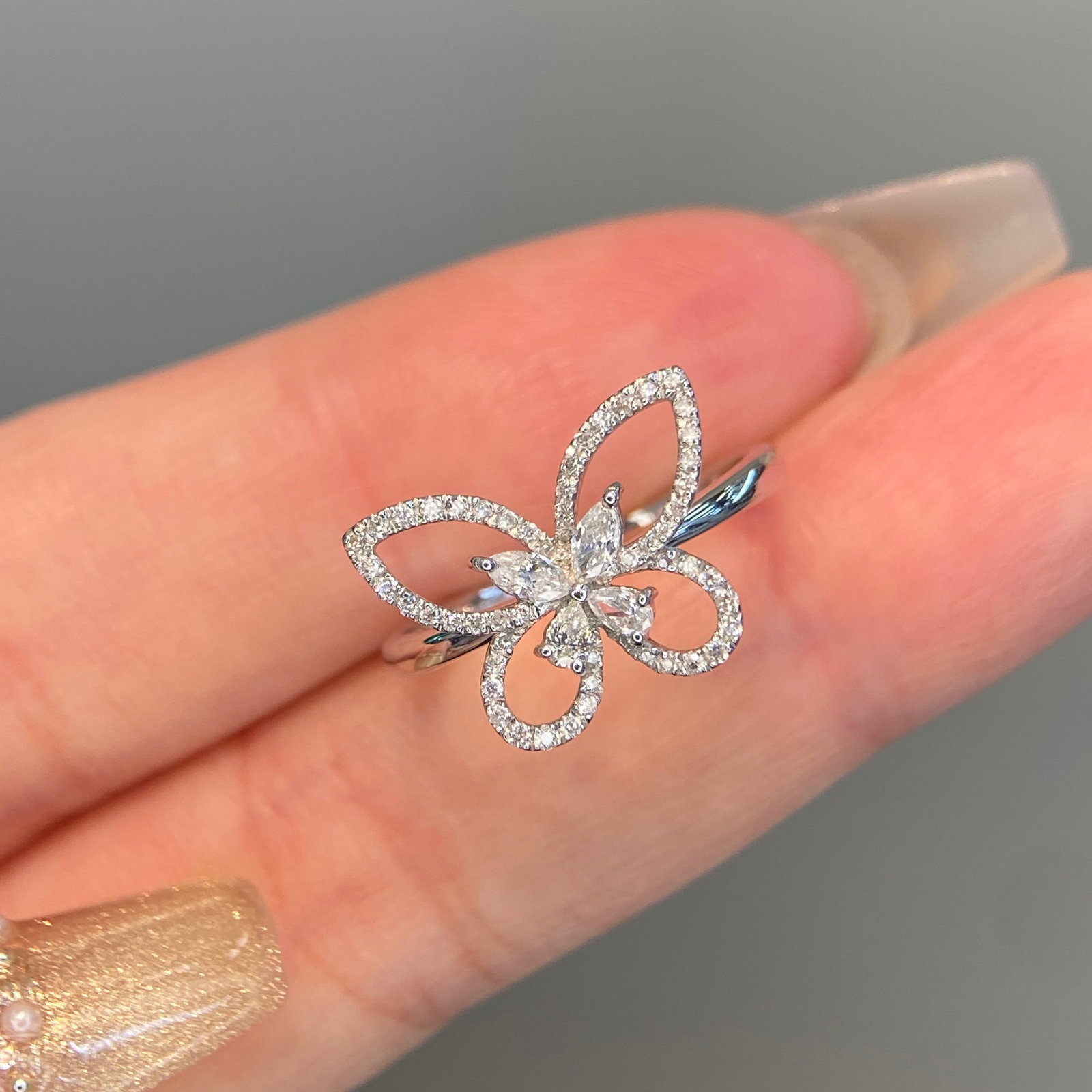 14k Gold 0.65 Ct Natural H Diamond & Butterfly Ring - 4