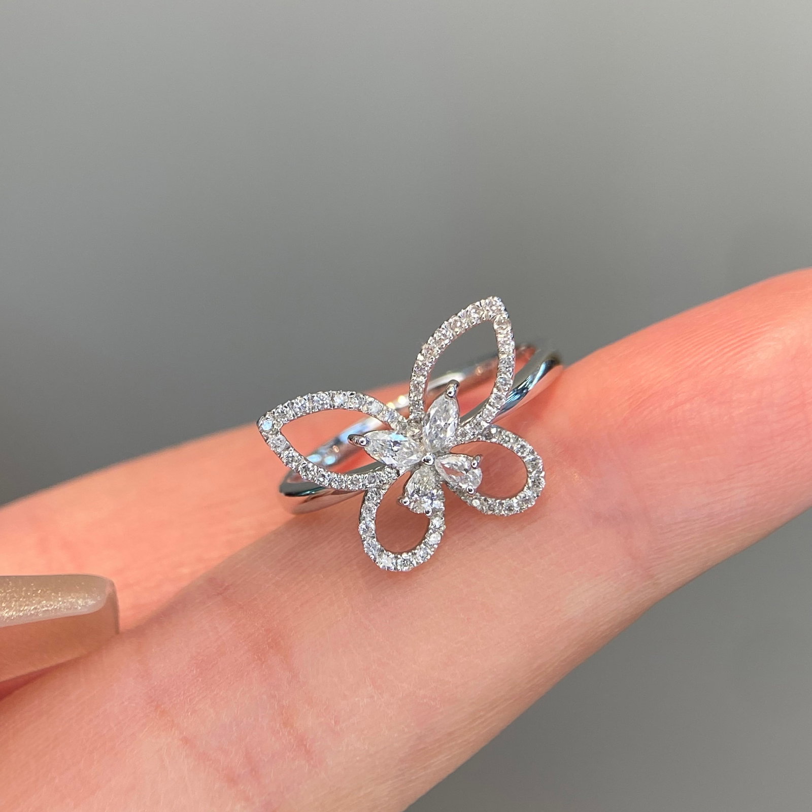 14k Gold 0.65 Ct Natural H Diamond & Butterfly Ring - 6