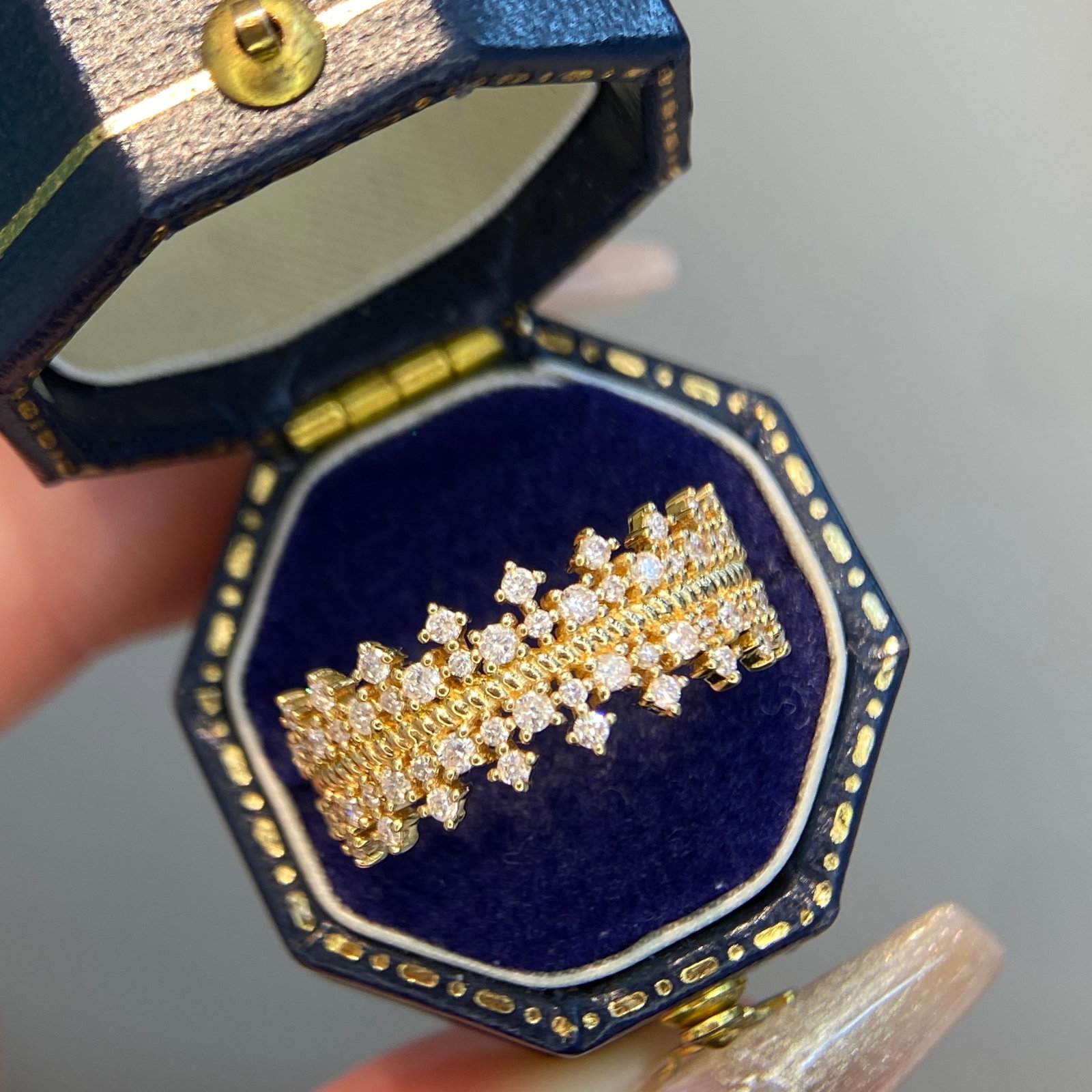 14k Gold 0.6 Ct Natural H Diamond Ring: Ref:230958190 // gold content:14k gold // ring size:7. 25us // // main gemstone:diamond // shape:round // carat weight:0. 6ct // clarity grade:vs-si // color:h // treatment:natural // cut grade:g