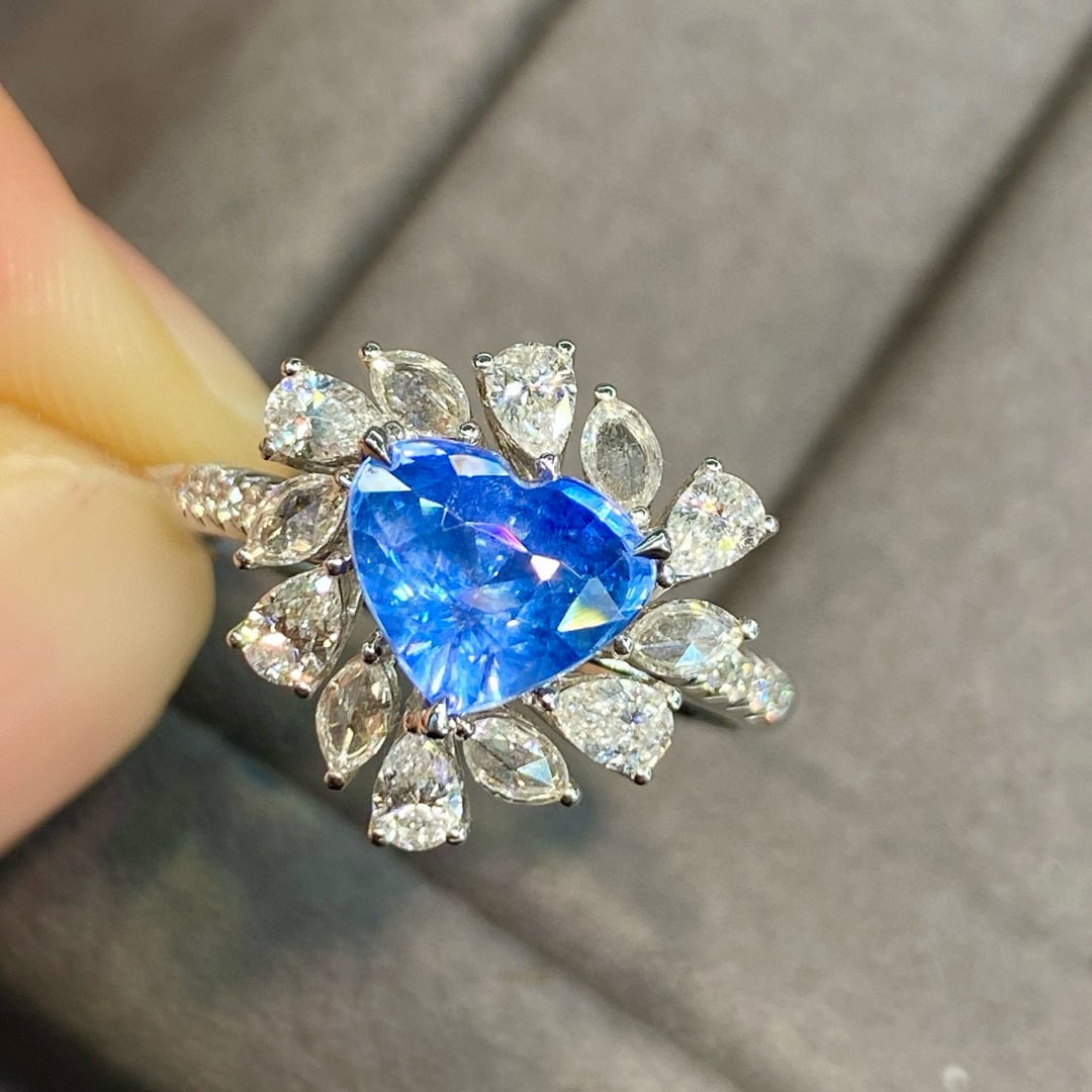 14k Gold 2.81 Ctw Natural Sapphire & Diamond Ring: Ref:230958199 // gold content:14k gold // ring size:7. 25us // // main gemstone:sapphire // shape:heart // carat weight:2. 07ct // color:blue // treatment:natural // // adjacent gemstone 2 :