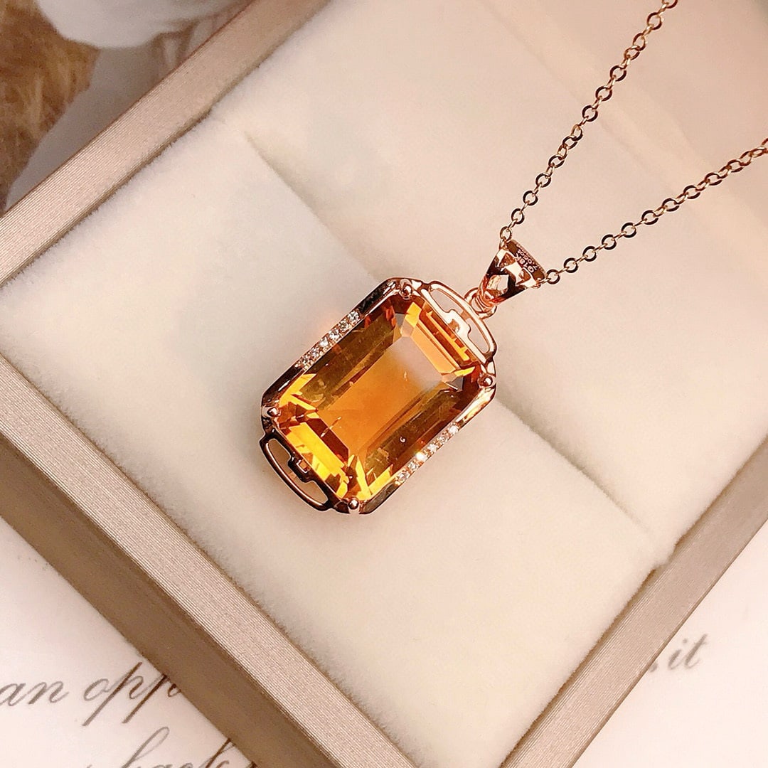 14k Gold 7.08 Ctw Natural Citrine & Diamond Pendant( Without Chain ): Ref:230958225 // gold content:14k gold // main gemstone:citrine // shape:octagonal // carat weight:7. 05ct // color:yellow // treatment:natural // // adjacent gemstone 2 : diamond // number of