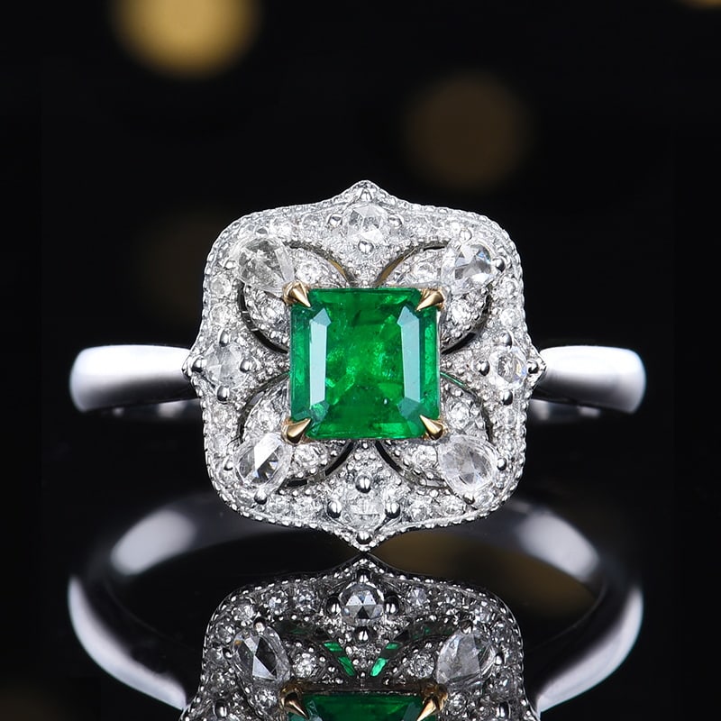 14k Gold 0.83 Ctw Vivid Green Natural Emerald & Diamond Ring (1 of 7)