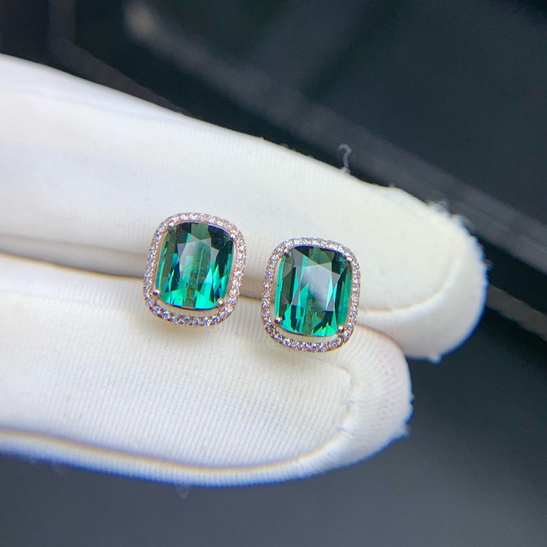 14k Gold 3.7 Ct Natural Tourmaline & Diamond Earrings: Ref:230958342 // gold content:14k gold // main gemstone:tourmaline // shape:cushion // carat weight:3. 7ct // color:green // treatment:natural // // adjacent gemstone 2 : diamond // shape:round //