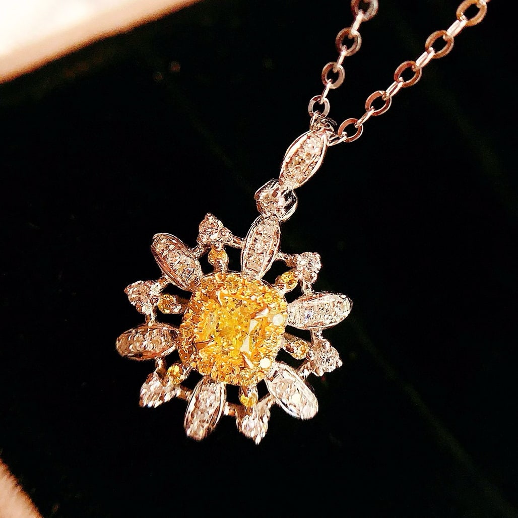 14k Gold 0.29 Ct Natural Yellow Diamond & Diamond Pendant( Without Chain ): Ref:230958351 // gold content:14k gold // main gemstone:yellow diamond // shape:cushion // carat weight:0. 29ct // color:yellow // treatment:natural // // adjacent gemstone 2 : diamond // number of