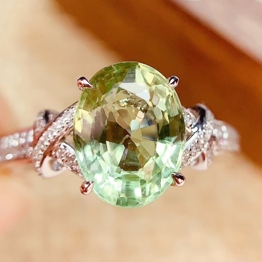 14k Gold 2.92 Ct Natural Tourmaline & Diamond Ring: Ref:230958442 // gold content:14k gold // ring size:7. 25us // // main gemstone:tourmaline // shape:oval // carat weight:2. 92ct // color:green // treatment:natural // // adjacent gemstone 2 :