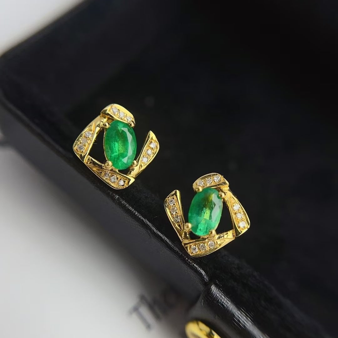 14k Gold 0.80 Ct Natural Emerald & Diamond Earrings - 4