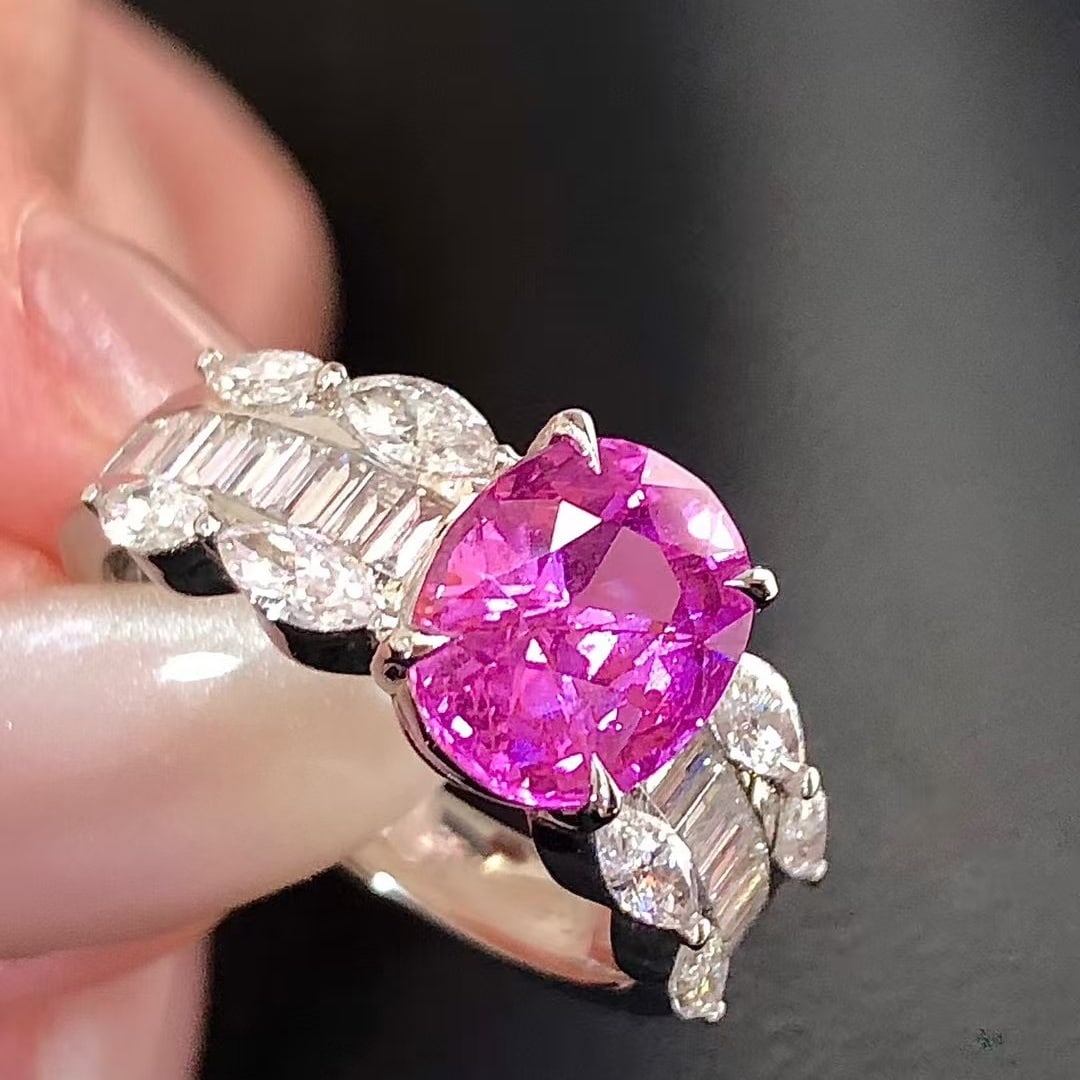 14k Gold 4.05 Ctw Natural Sapphire & Diamond Ring: Ref:230964198 // gold content:14k gold // ring size:7. 25us // // main gemstone:sapphire // shape:oval // carat weight:3ct // color:pink // treatment:natural // // adjacent gemstone 2 : diamond // sha