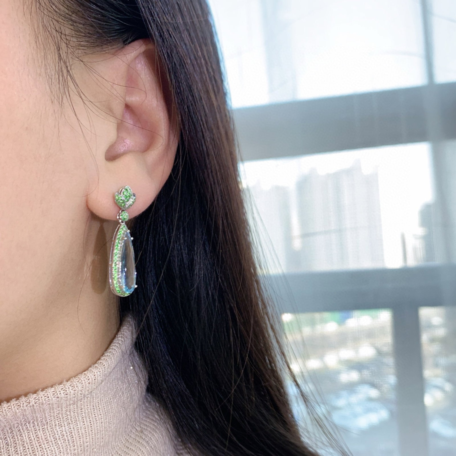 14k Gold 5.95 Ct Natural Aquamarine & Tsavorite Earrings - 4