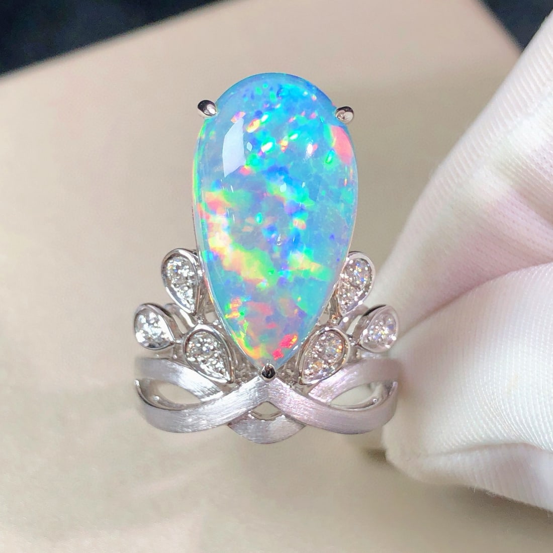 14k Gold 8.25 Ctw Natural Opal & Diamond Ring - 5