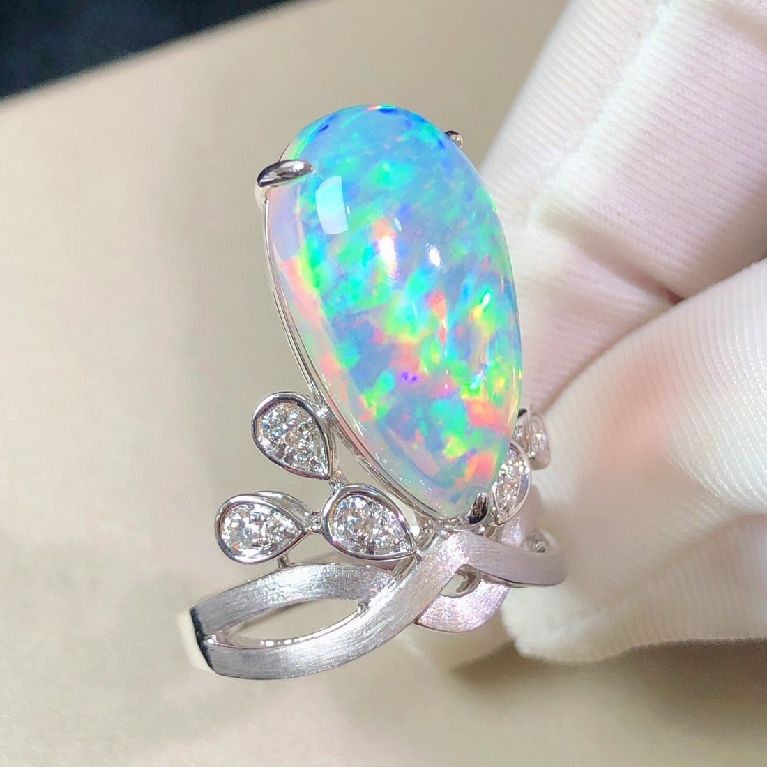 14k Gold 8.25 Ctw Natural Opal & Diamond Ring - 6