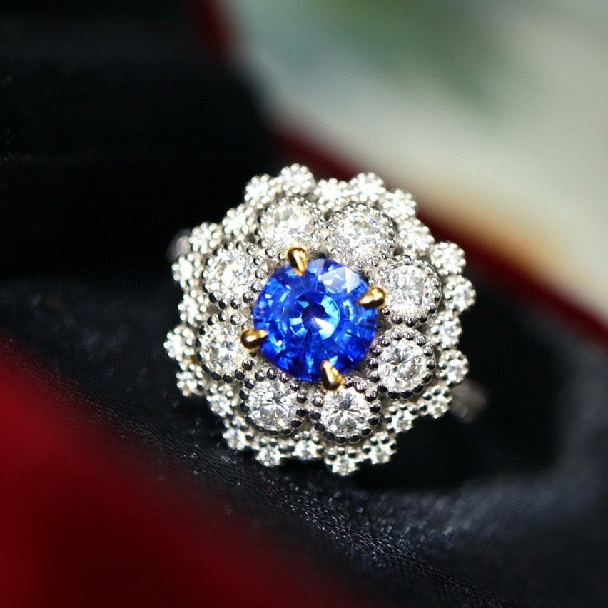 14k Gold 1.11 Ctw Natural Sapphire & Diamond Ring: Ref:230965007 // gold content:14k gold // ring size:7. 25us // // main gemstone:sapphire // shape:round // carat weight:1. 02ct // color:blue // treatment:natural // cut grade:g // // adjacent