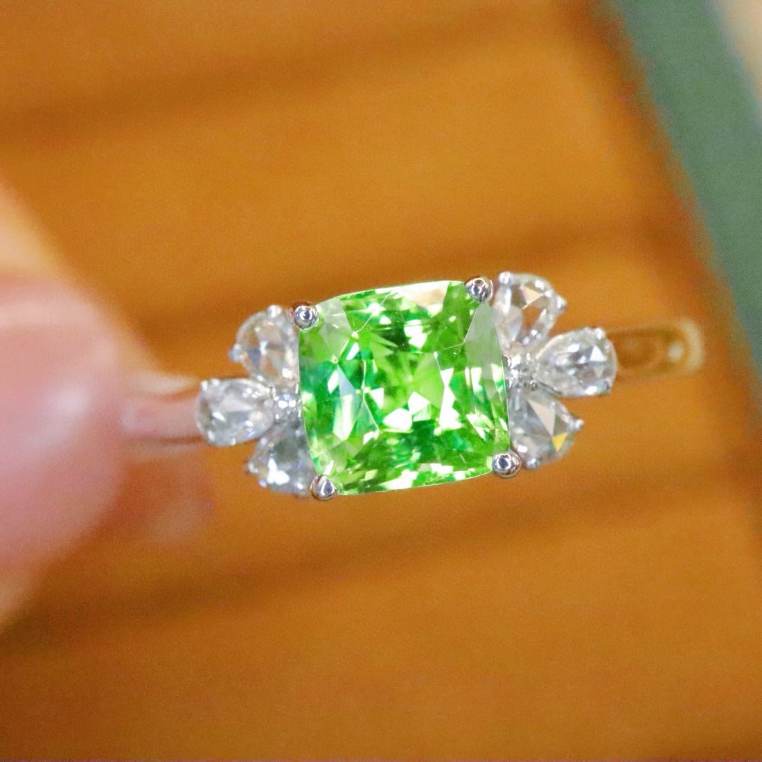 14k Gold 1.19 Ctw Natural Tsavorite & Diamond Ring: Ref:230965011 // gold content:14k gold // ring size:7. 25us // // main gemstone:tsavorite // shape:cushion // carat weight:1. 04ct // color:green // treatment:natural // // adjacent gemstone 2 :