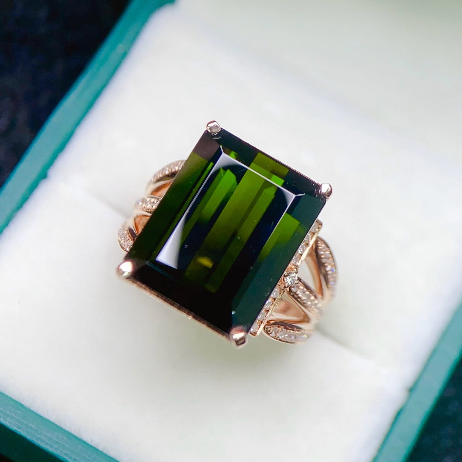 14k Gold 13.05 Ct Natural Tourmaline & Diamond Ring - 2
