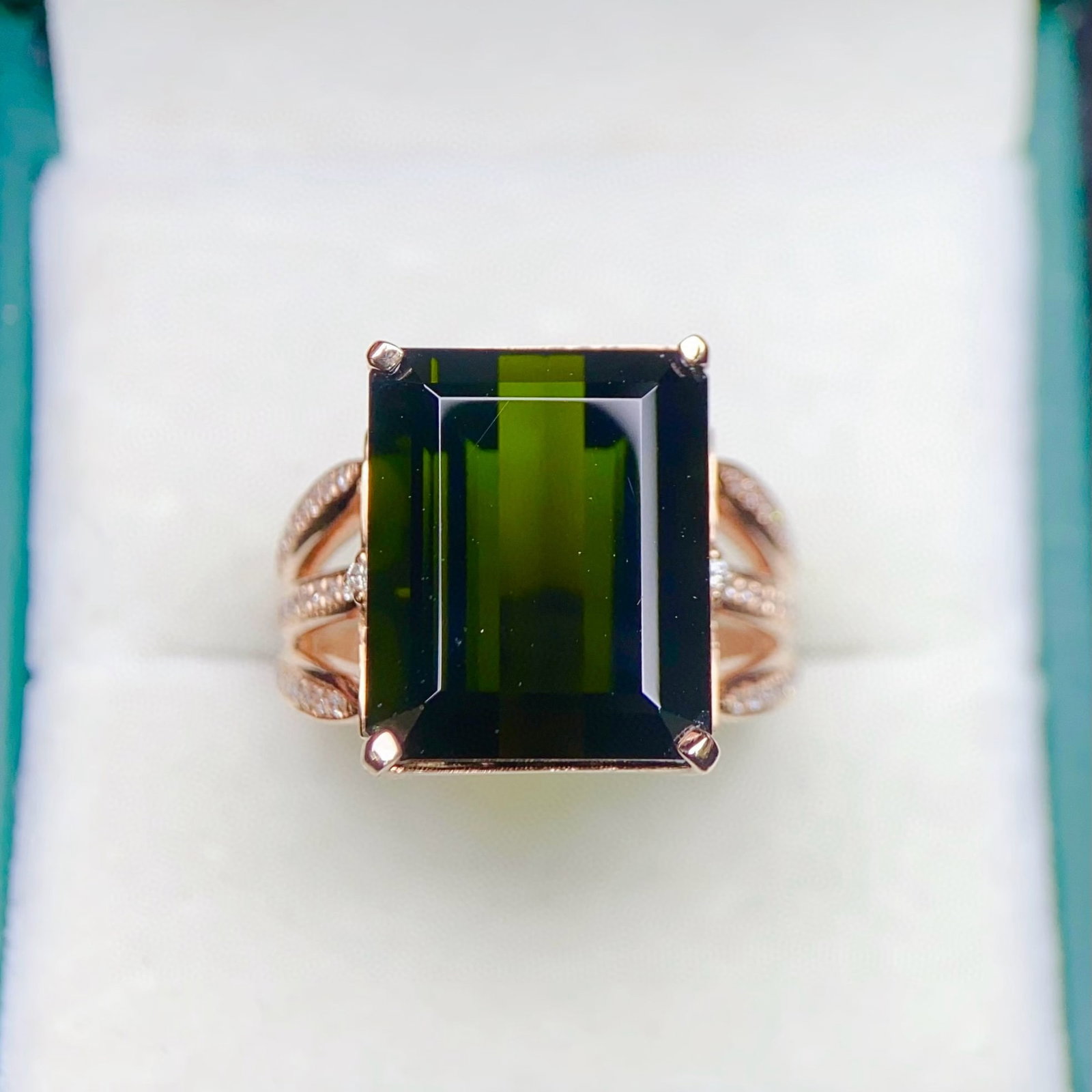 14k Gold 13.05 Ct Natural Tourmaline & Diamond Ring - 3