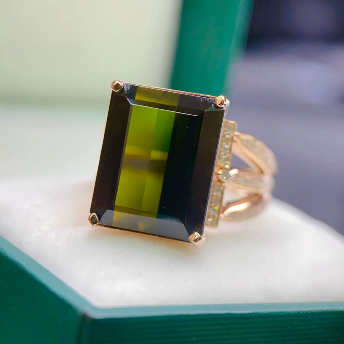 14k Gold 13.05 Ct Natural Tourmaline & Diamond Ring - 5