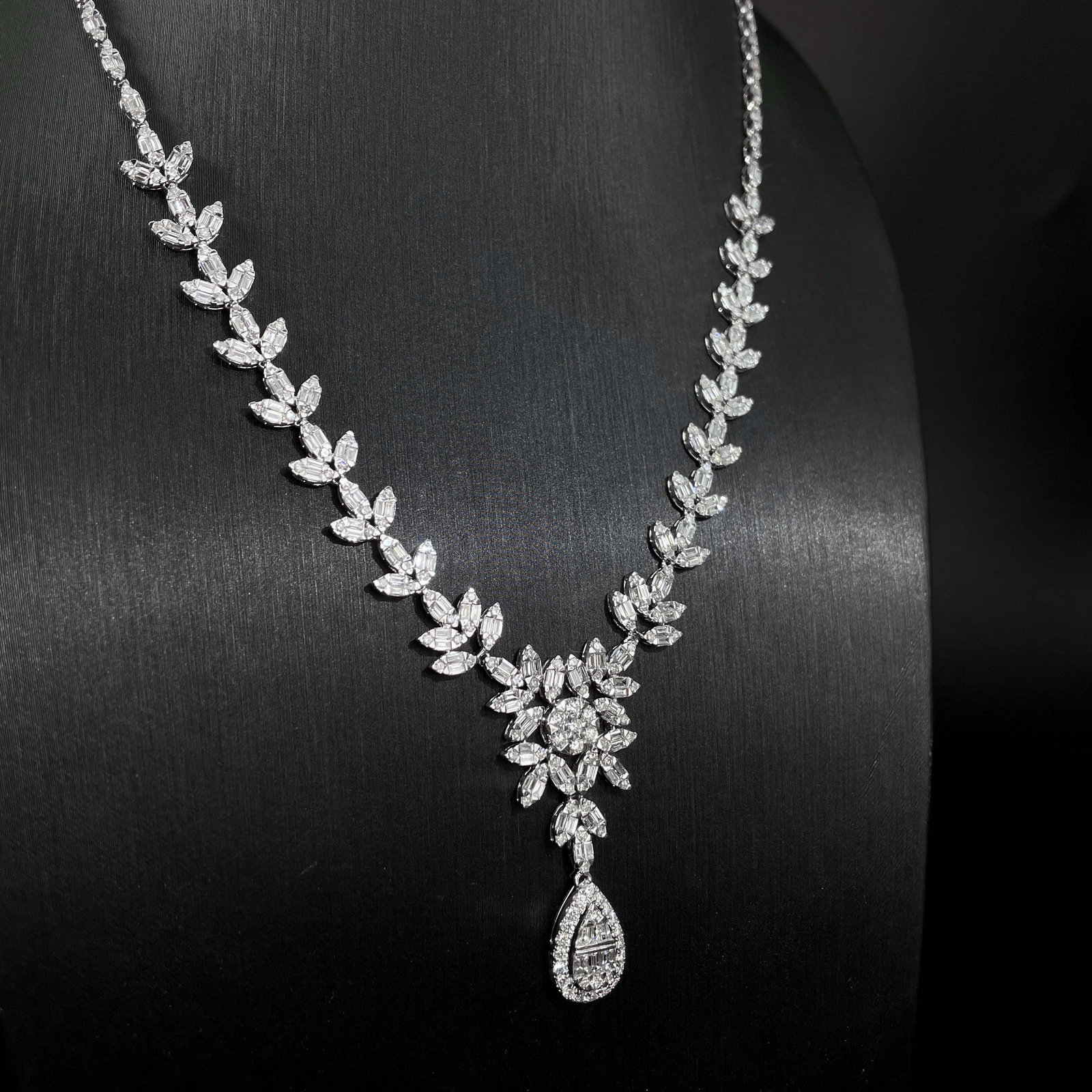 14k Gold 3.80 Ct Natural H Diamond Necklace - 4