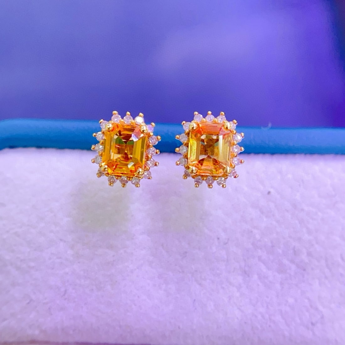 14k Gold 1.16 Ctw Natural Sapphire & Diamond Earrings: Ref:230965033 // gold content:14k gold // main gemstone:sapphire // shape:octagonal // carat weight:1ct // color:yellow // treatment:natural // // adjacent gemstone 2 : diamond // number of stones:32