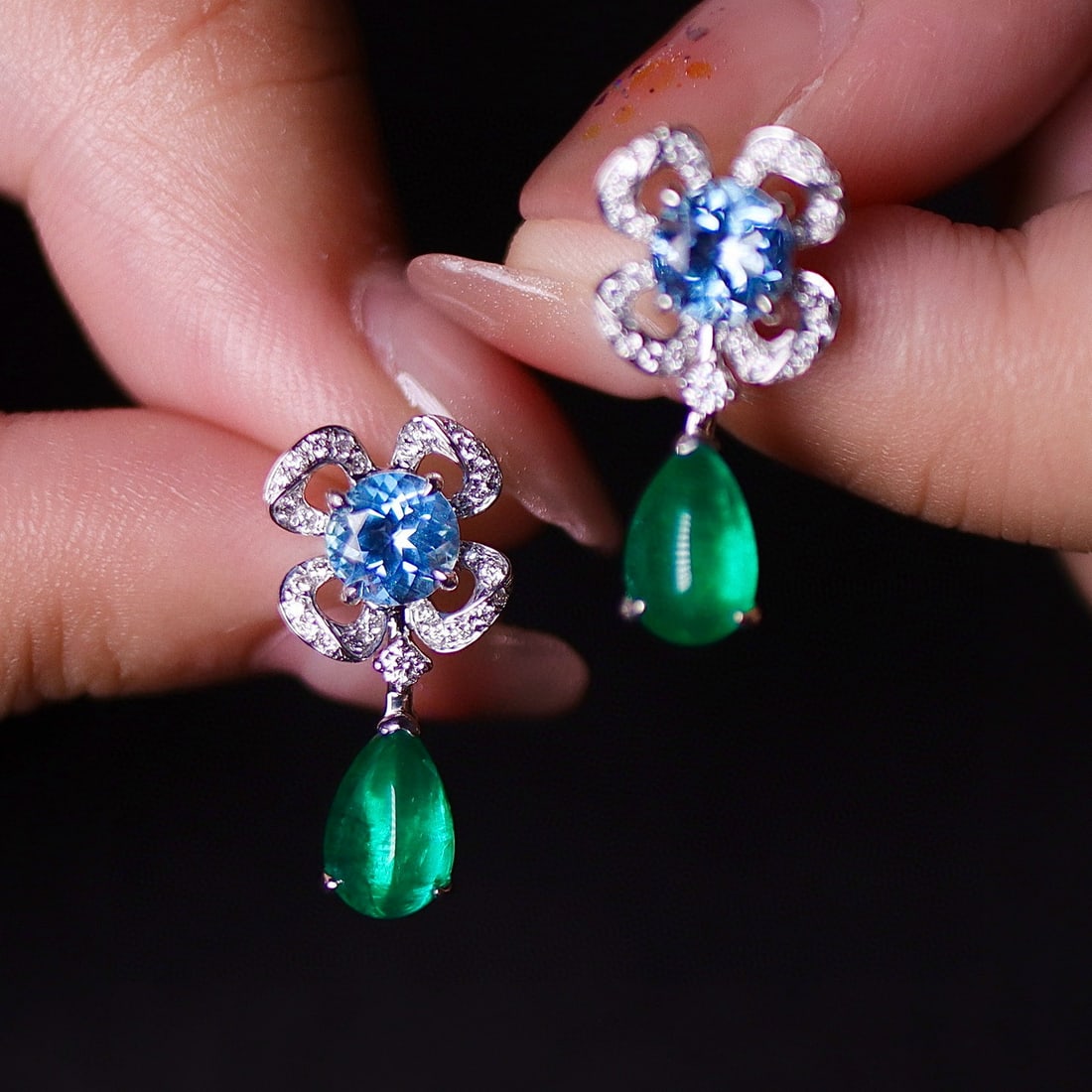 14k Gold 4.52 Ctw Natural Emerald & Aquamarine Earrings - 4