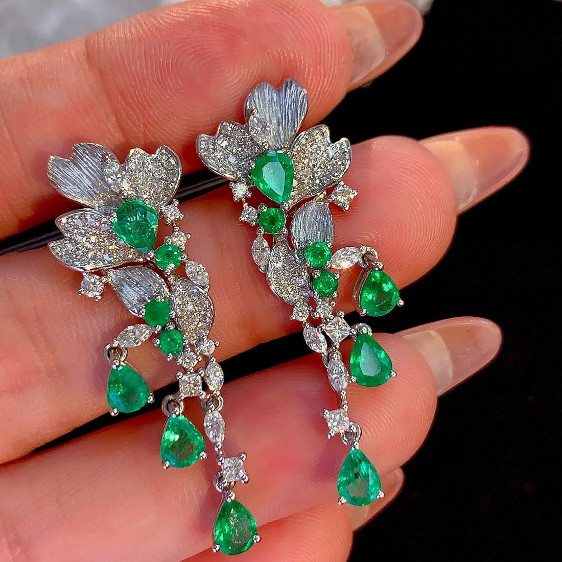 14k Gold 3.44 Ctw Vivid Green Natural Emerald & Diamond Earrings - 3
