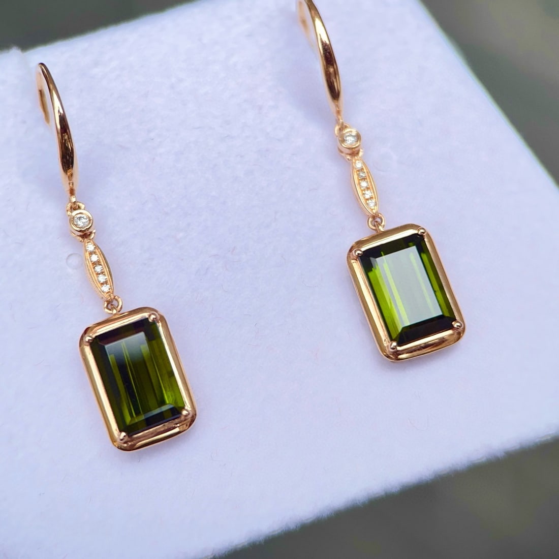14k Gold 4.25 Ctw Natural Tourmaline & Diamond Earrings: Ref:230965108 // gold content:14k gold // main gemstone:tourmaline // shape:octagonal // carat weight:4. 2ct // color:green // treatment:natural // // adjacent gemstone 2 : diamond // number of