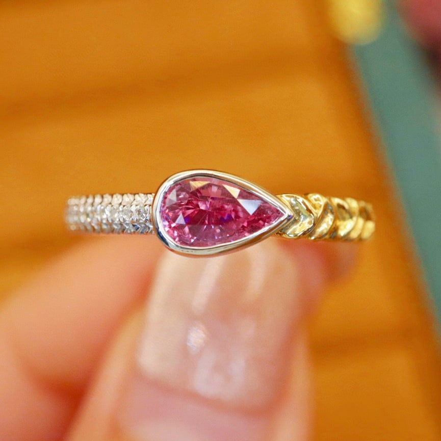 14k Gold 0.81 Ctw Natural Sapphire & Diamond Ring: Ref:230966119 // gold content:14k gold // ring size:7. 25us // // main gemstone:sapphire // shape:pear // carat weight:0. 78ct // color:pink // treatment:natural // // adjacent gemstone 2 : diamond