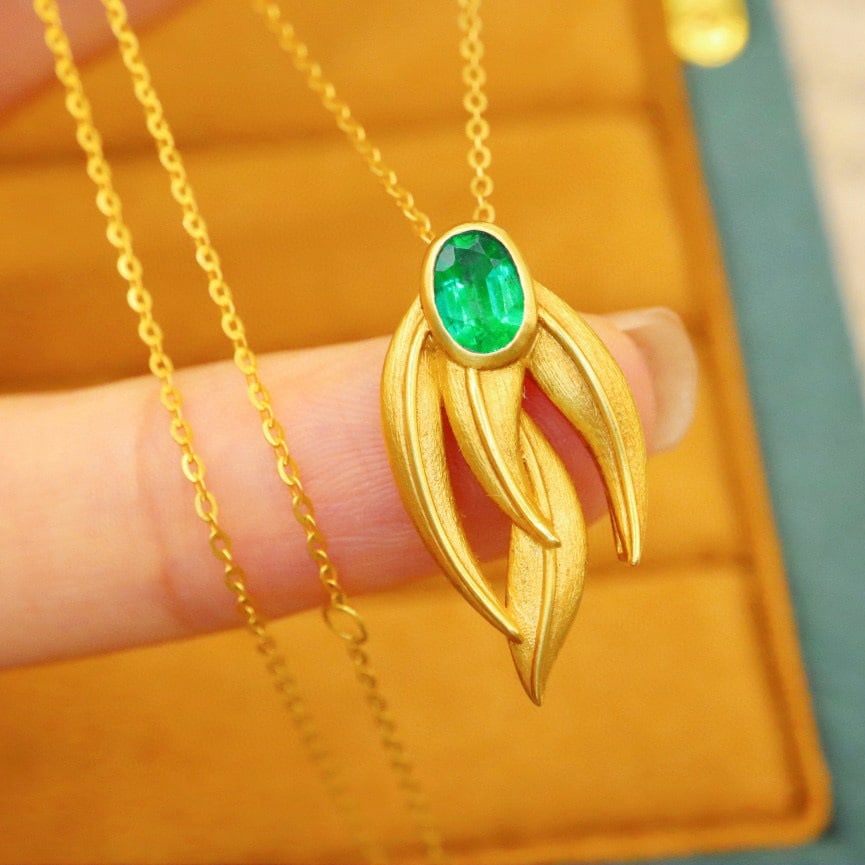 14k Gold 0.56 Ct Natural Emerald Necklace - 3