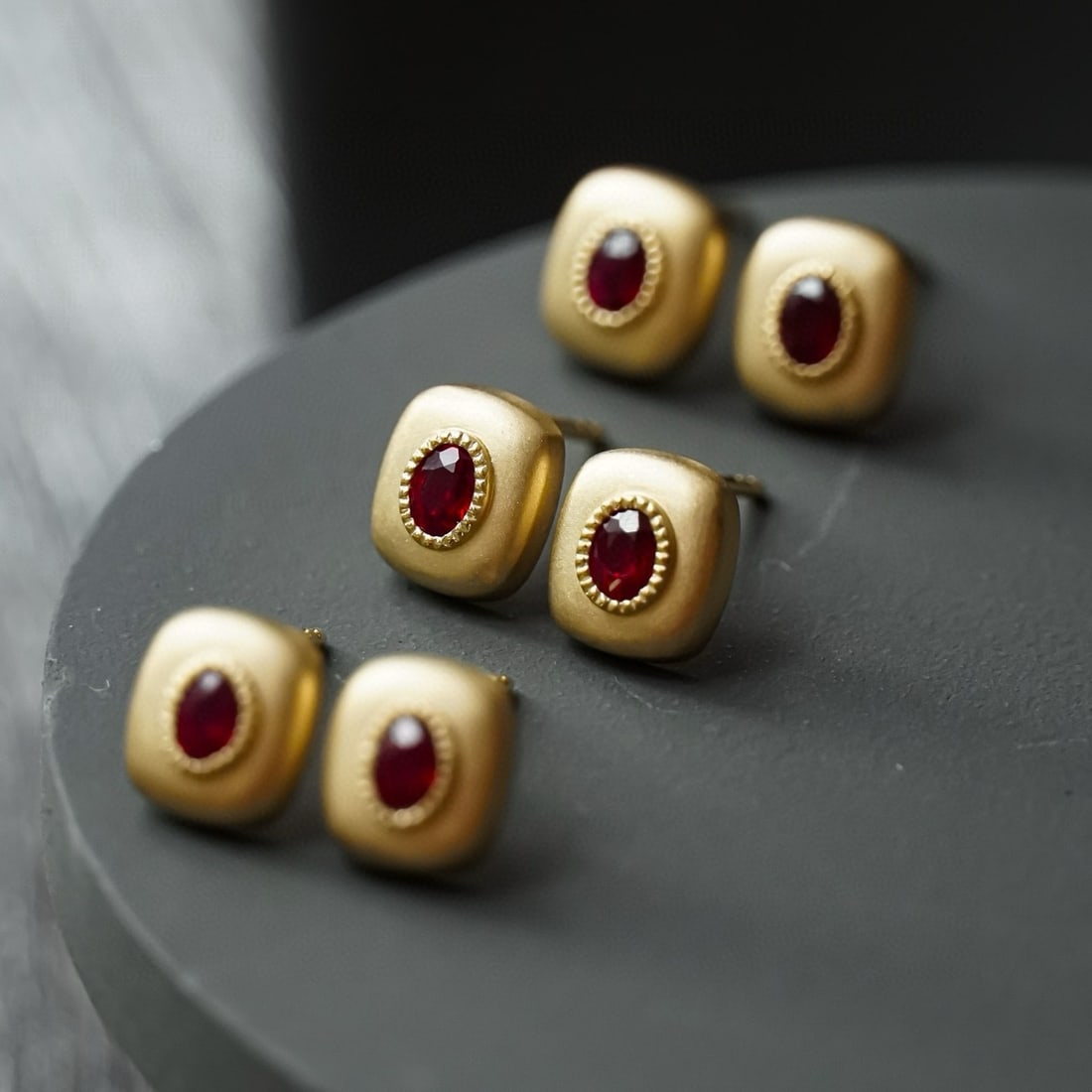 14k Gold 0.6 Ct Natural Ruby Earrings - 3