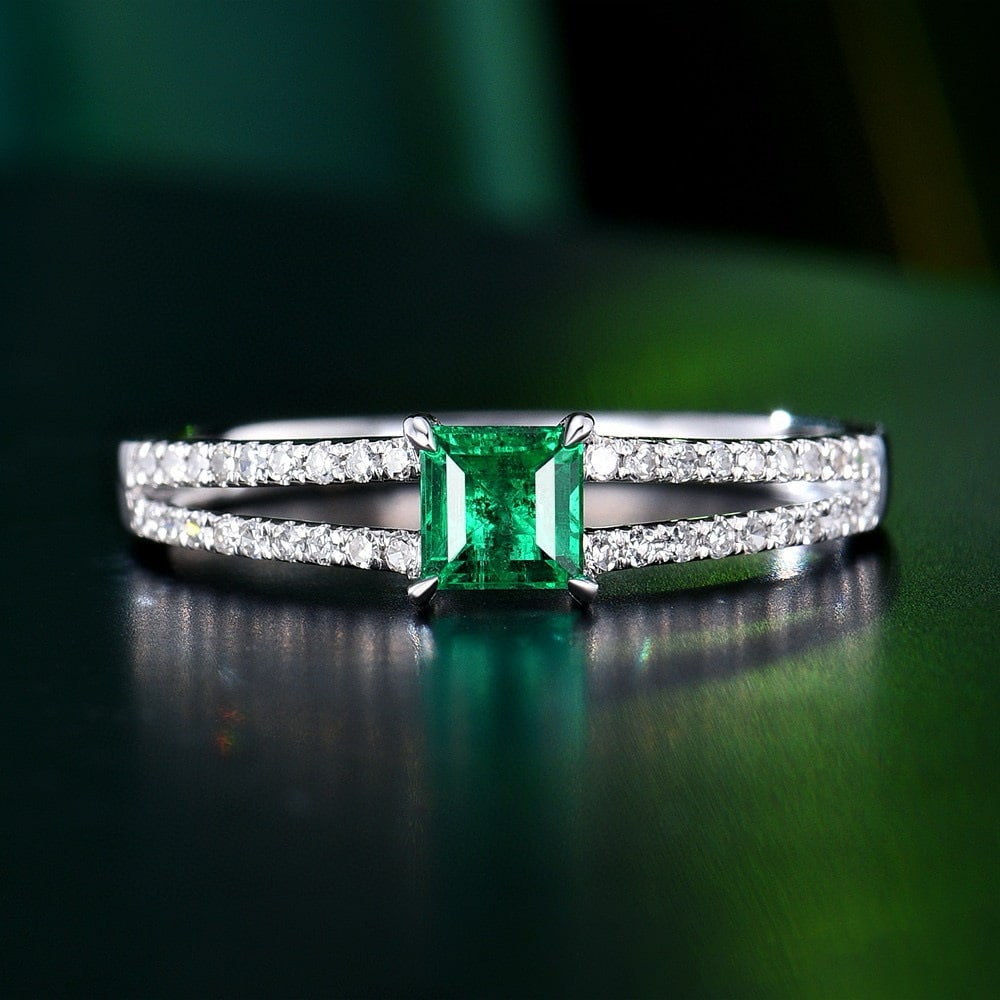 14k Gold 0.6 Ctw Vivid Green Natural Emerald & Diamond Ring: Ref:230966239 // gold content:14k gold // ring size:7. 25us // // main gemstone:emerald // shape:octagonal // carat weight:0. 4ct // color:vivid green // treatment:natural // // adjacent gemstone 2 :