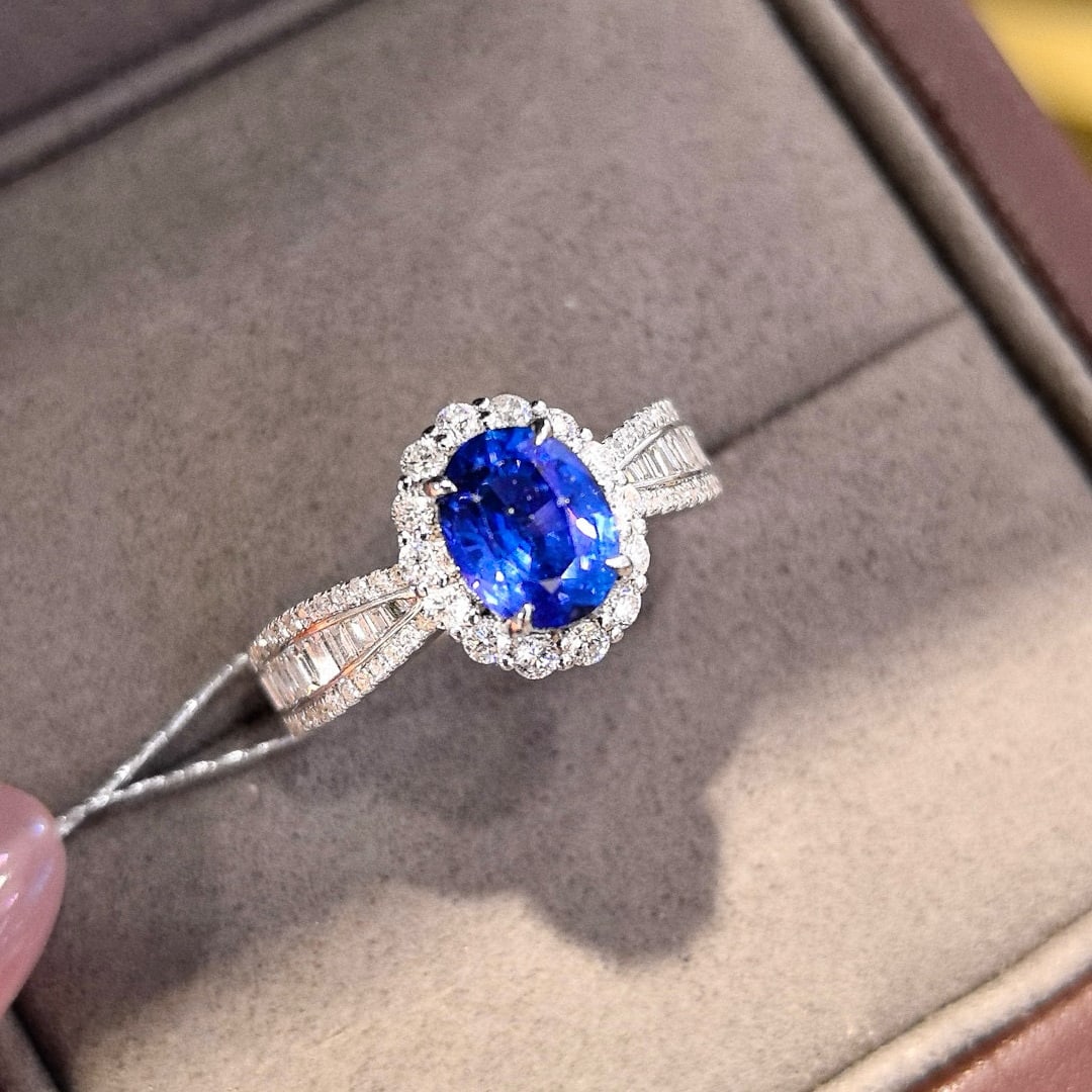 14k Gold 2.44 Ctw Natural Sapphire & Diamond Ring: Ref:230966302 // gold content:14k gold // ring size:7. 25us // // main gemstone:sapphire // shape:oval // carat weight:1. 69ct // color:royal blue // treatment:natural // // adjacent gemstone 2 :