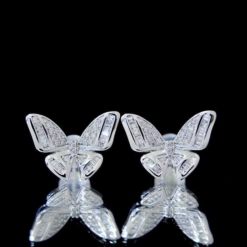14k Gold 0.31 Ct Natural H Diamond Earrings: Ref:230966443 // gold content:14k gold // main gemstone:diamond // shape:multiply // carat weight:0. 31ct // clarity grade:vs-si // color:h // treatment:natural // Condition: New Low Estimate: