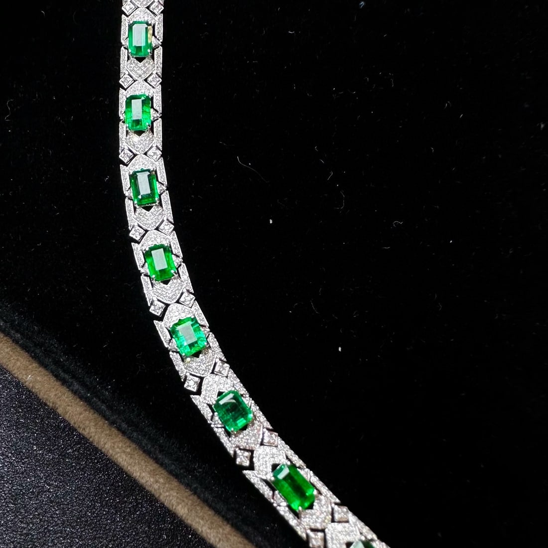 14k Gold 7.53 Ctw Natural Emerald & Diamond Bracelet - 2