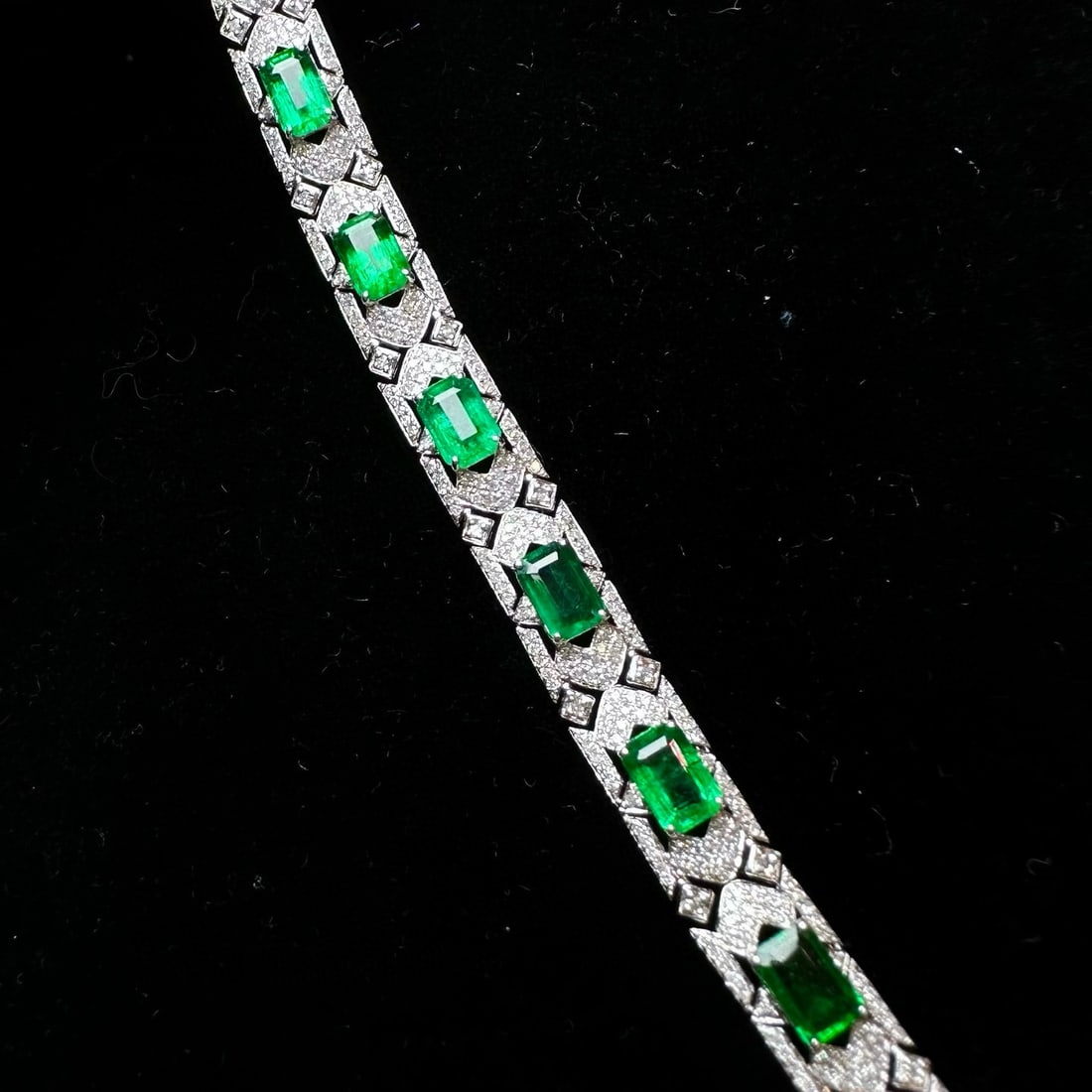 14k Gold 7.53 Ctw Natural Emerald & Diamond Bracelet - 4