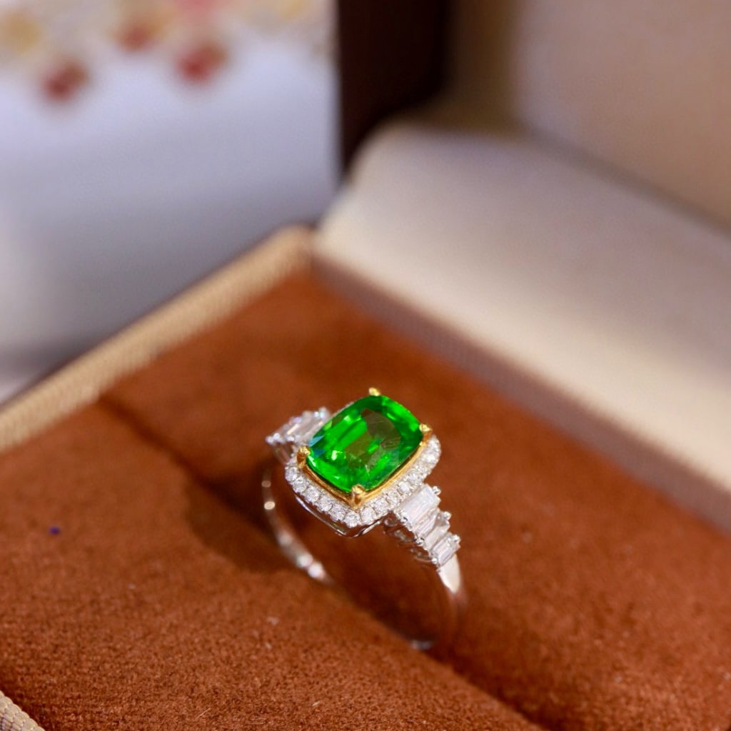 14k Gold 2.05 Ctw Natural Tsavorite & Diamond Ring - 3