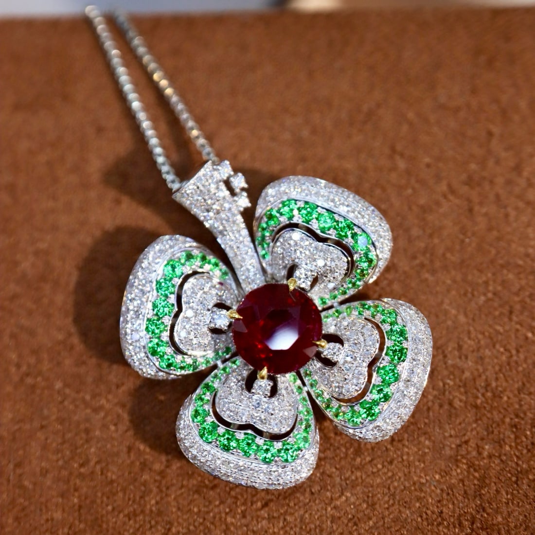 14k Gold 2.54 Ctw Natural Ruby & Diamond Pendant( Without Chain ): Ref:230977030 // gold content:14k gold // main gemstone:ruby // shape:round // carat weight:2. 02ct // color:red // treatment:natural // cut grade:g // // adjacent gemstone 2 : diamond // shape:round