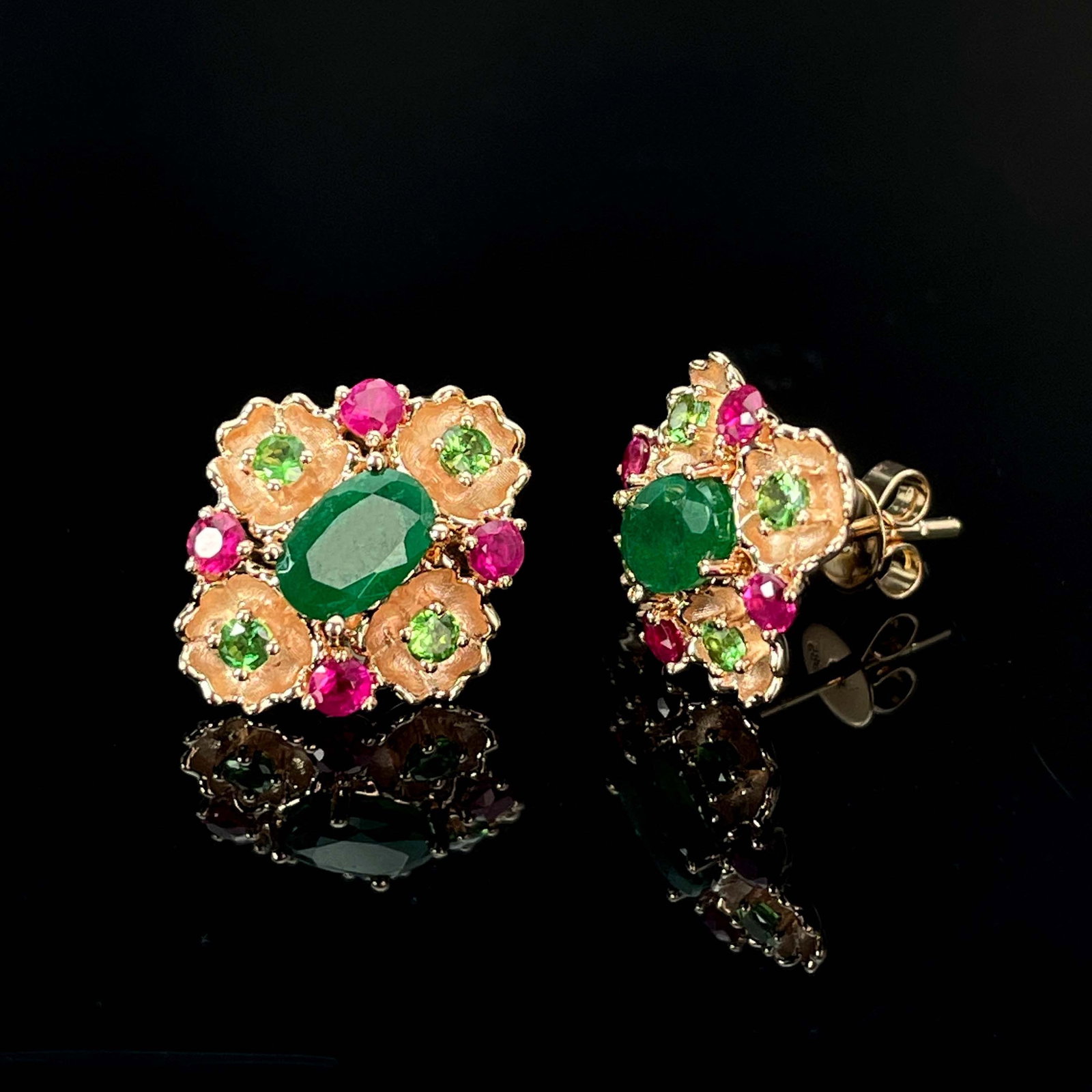 14k Gold 1.42 Ctw Natural Emerald & Tsavorite & Ruby Earrings - 5