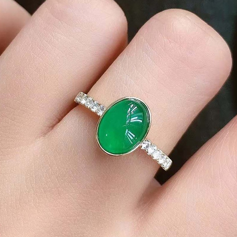 14k Gold 1.6 Ct Natural Emerald & Diamond Ring - 4