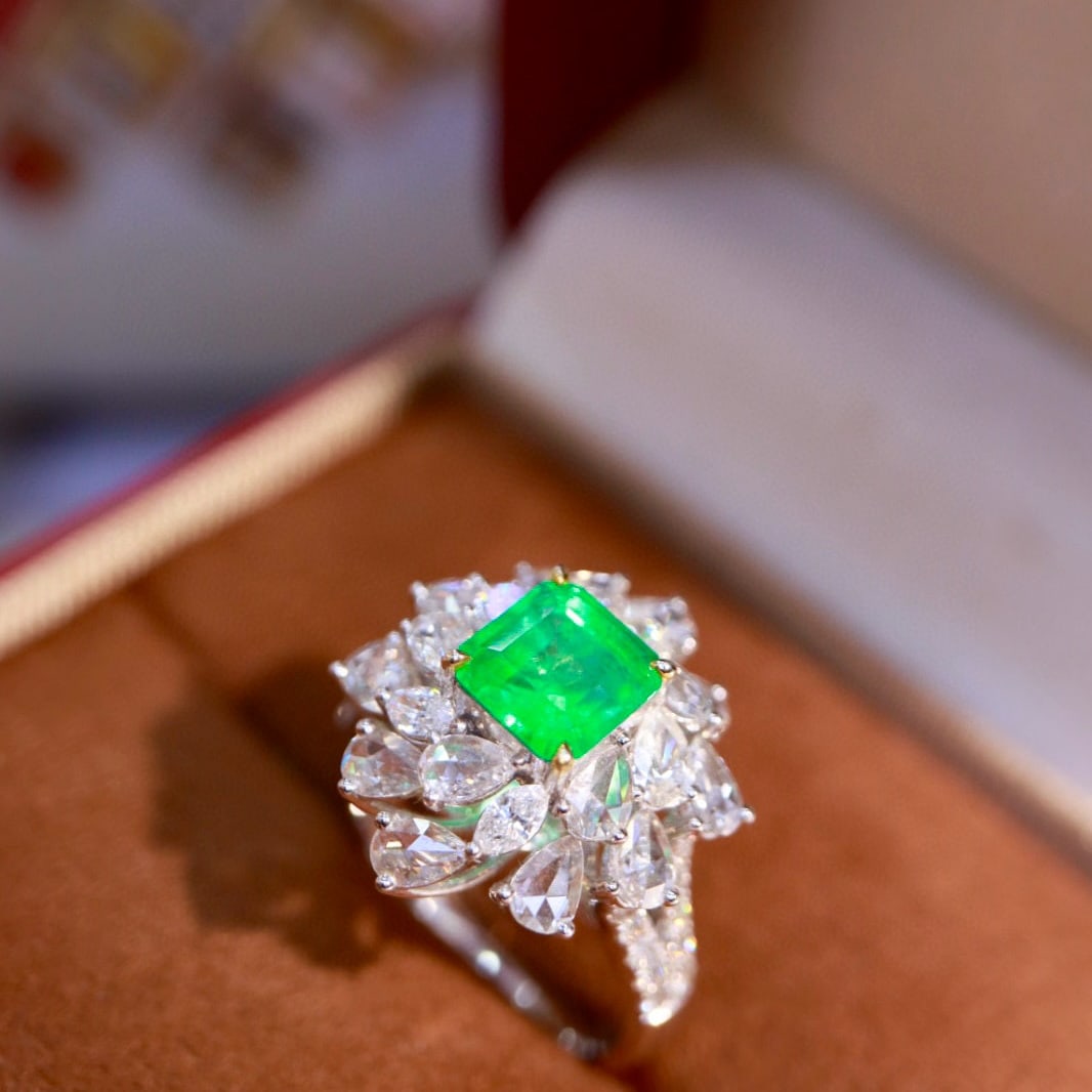 14k Gold 3.01 Ctw Natural Emerald & Diamond Ring - 3