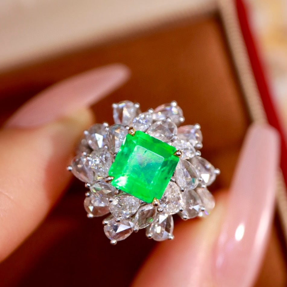 14k Gold 3.01 Ctw Natural Emerald & Diamond Ring - 6
