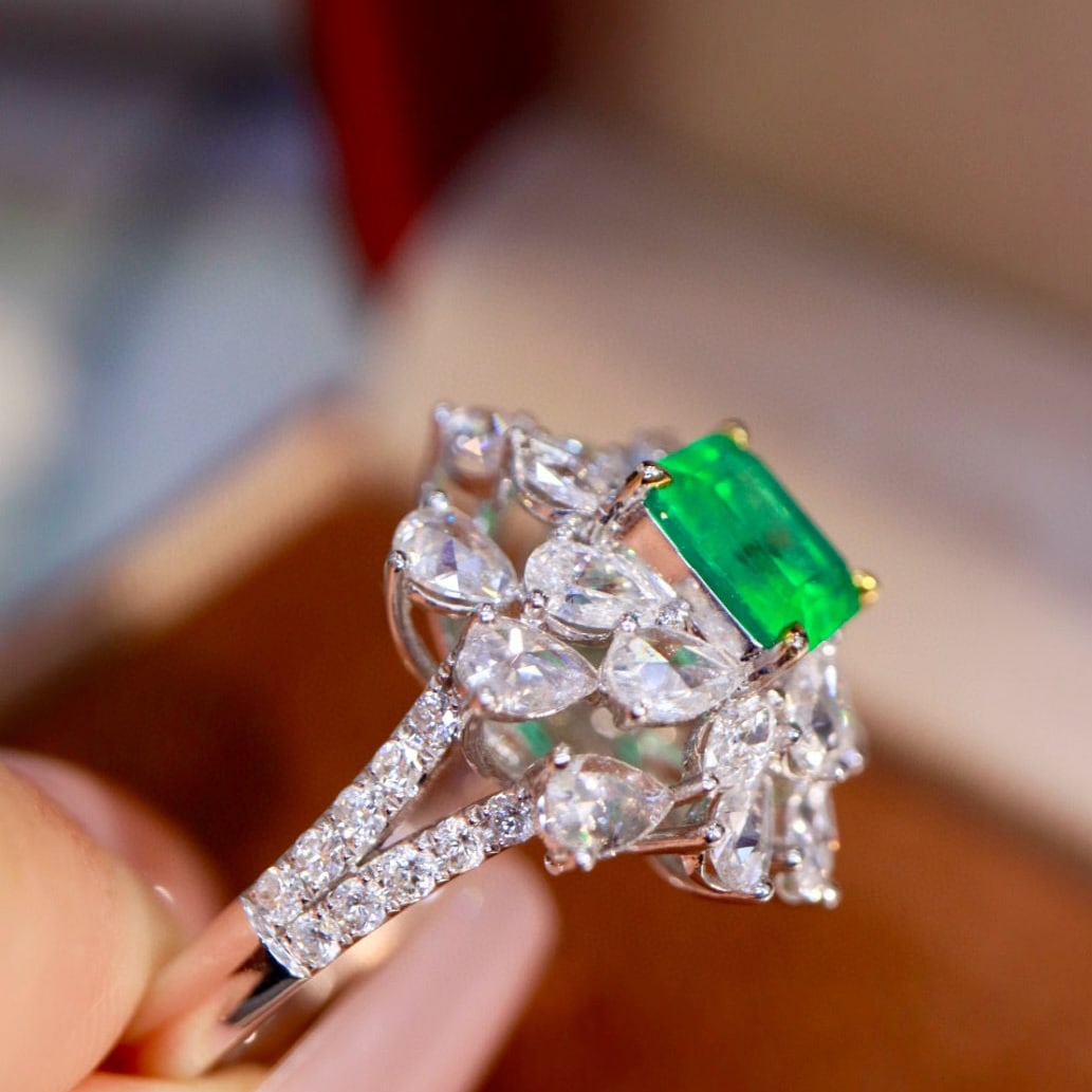 14k Gold 3.01 Ctw Natural Emerald & Diamond Ring - 8