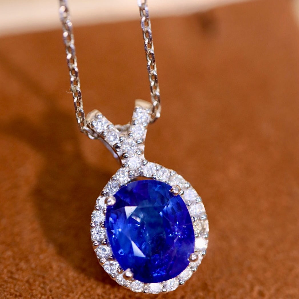 14k Gold 2.15 Ctw Natural Sapphire & Diamond Pendant( Without Chain ): Ref:230977092 // gold content:14k gold // main gemstone:sapphire // shape:oval // carat weight:1. 96ct // color:blue // treatment:natural // // adjacent gemstone 2 : diamond // shape:round // carat we