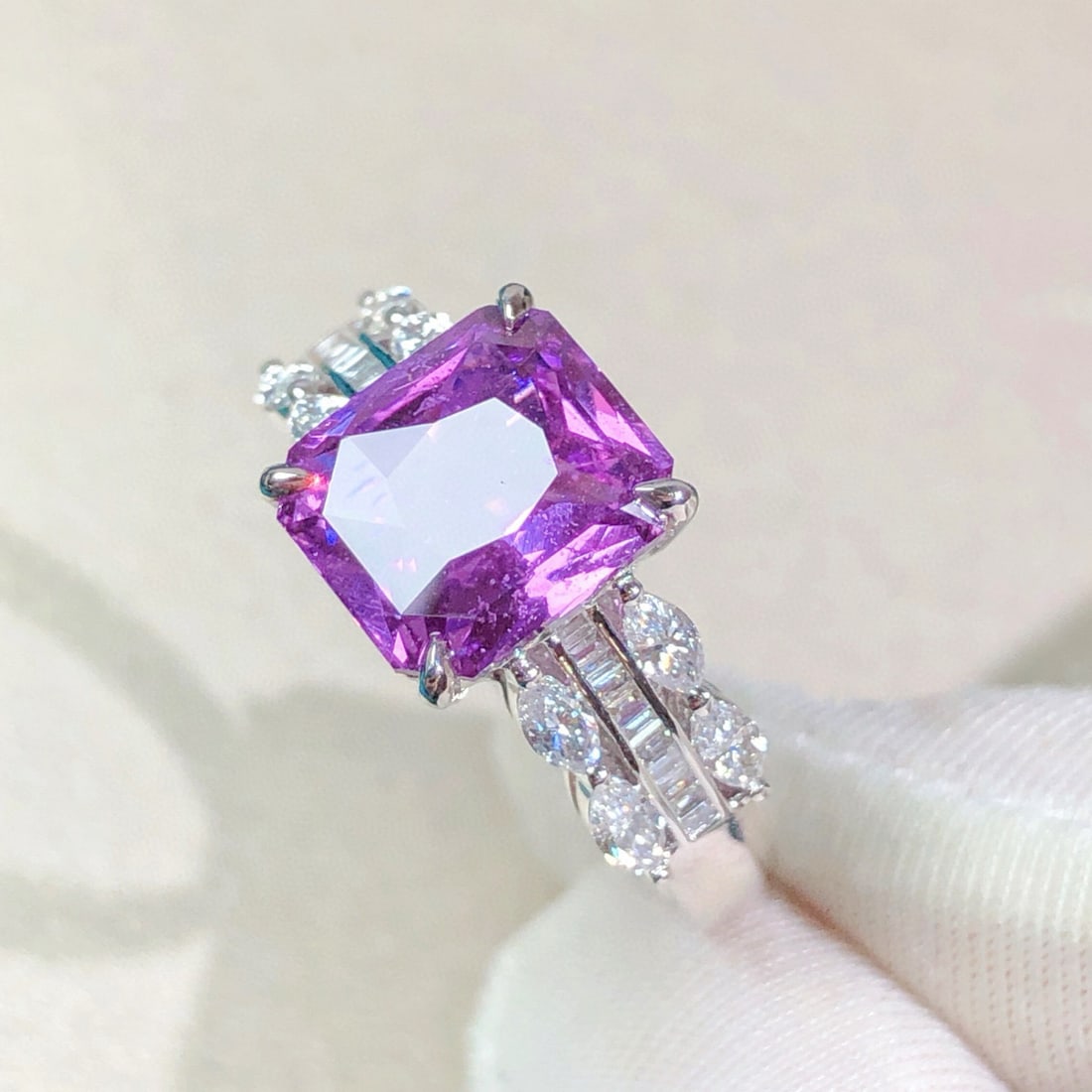 14k Gold 3.48 Ctw Natural Sapphire & Diamond Ring - 3