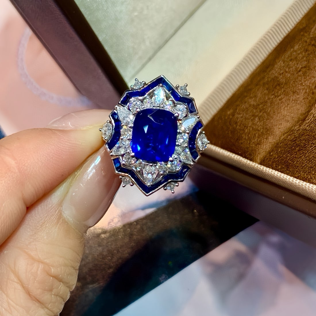 14k Gold 4.25 Ctw Natural Sapphire & Diamond Ring - 4