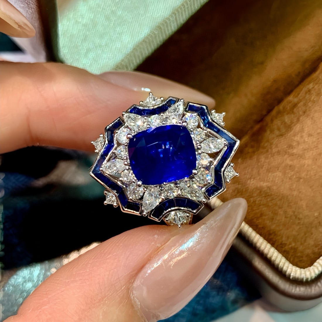 14k Gold 4.25 Ctw Natural Sapphire & Diamond Ring - 6