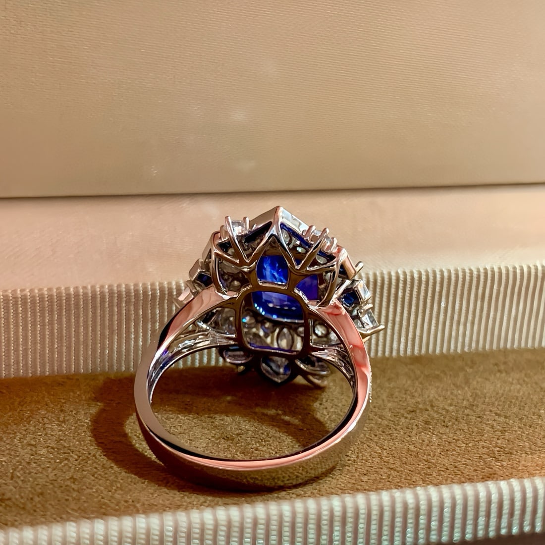 14k Gold 4.25 Ctw Natural Sapphire & Diamond Ring - 7
