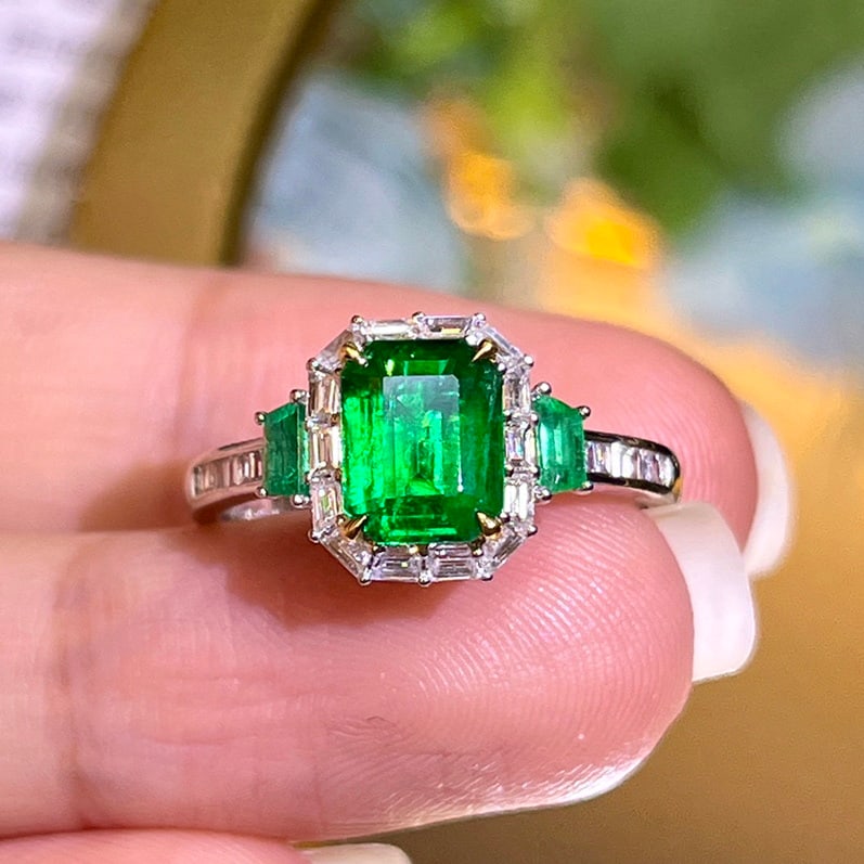 14k Gold 1.43 Ctw Natural Emerald & Diamond Ring - 2